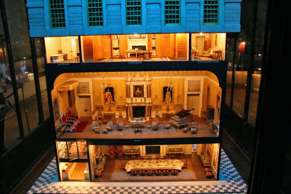 Queen_Mary's_doll_house_at_Windsor_Castle