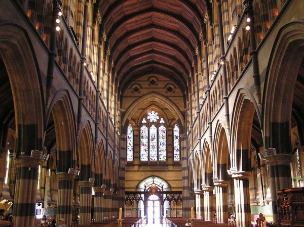 800px-St._Paul's_Cathedral_Interior_(Arcade)